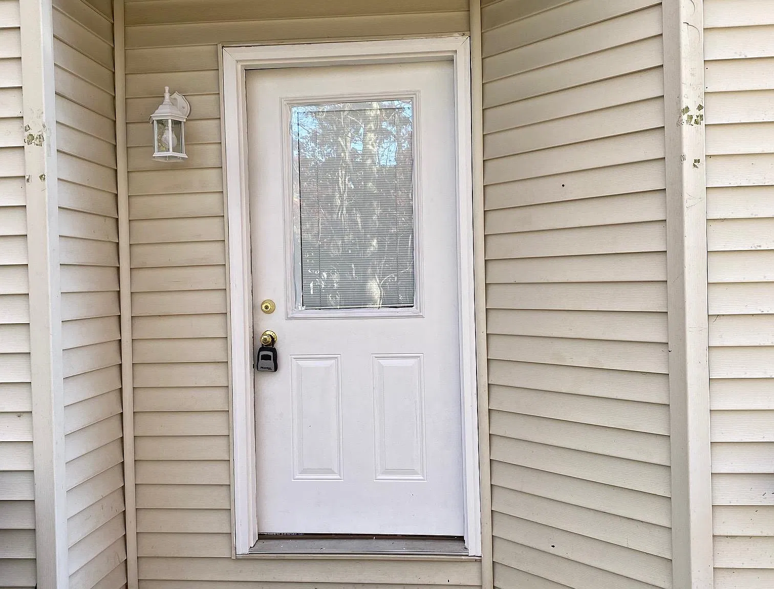 2 bed, 1000 sqft, $1,900 — Photo 2