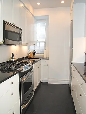 Sold by Janet Aimone Robilotti & Associates | media 22