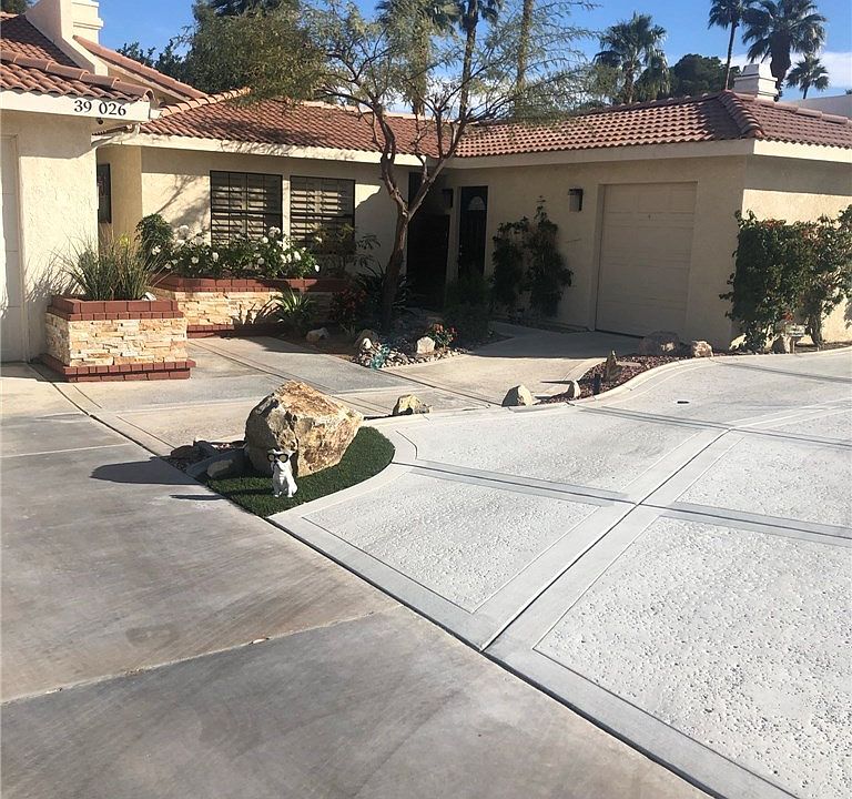 1st image of 39026 Sweetwater Dr