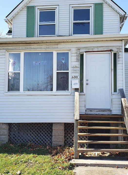 1st image of 600 S 9th Ave