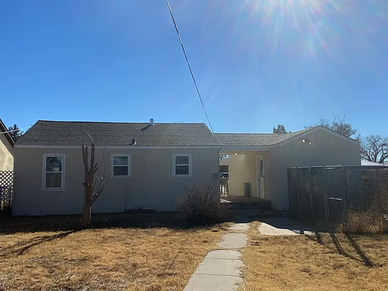 829 E Canadian St — Photo 3