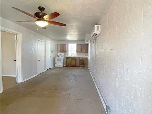 3rd image of 2125 SW 26th St #C