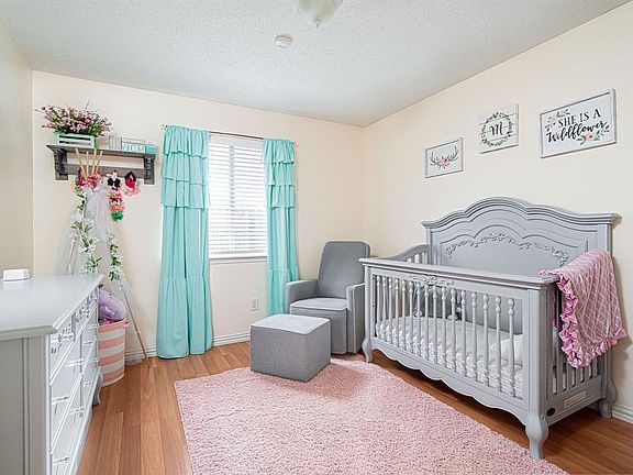3rd image of 1625 Forest Oaks Way