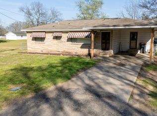 738 N Main St, Mulberry, AR 72947