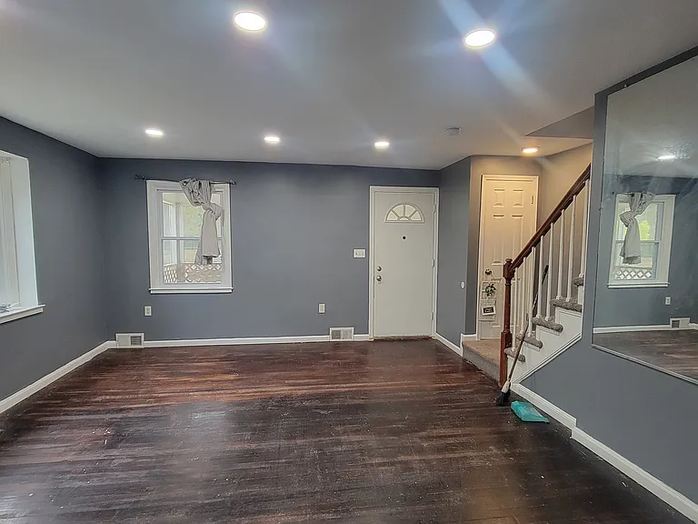 1624 E Belvedere Ave — Photo 5