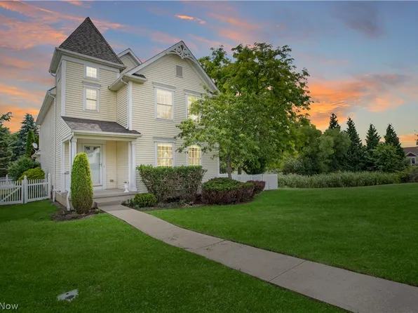 1117 Grove Ln, Medina, OH 44256