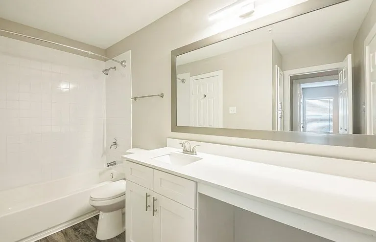 Westmount at London Park Apartments — Photo 8