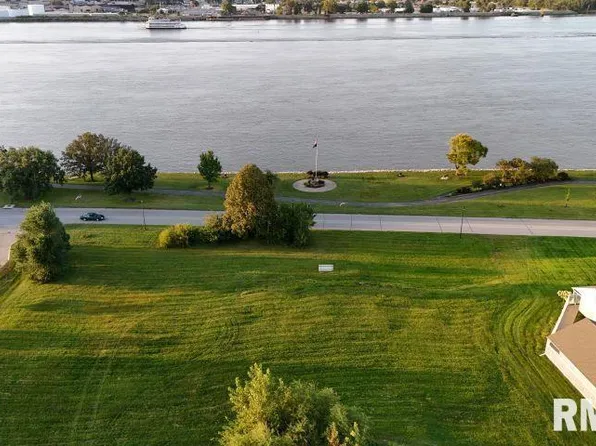 0 River Dr, Moline, IL 61265