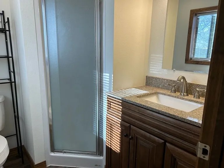 601 Valley View St #4 — Photo 12