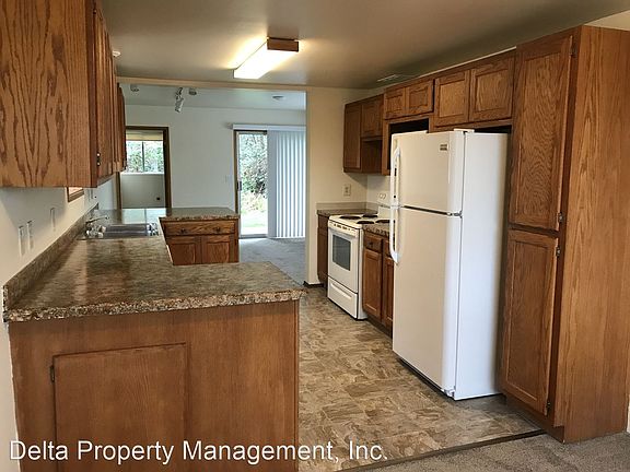 2nd image of 4305 83rd Ave NE