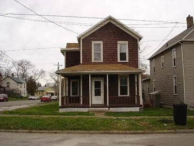 2 bed, 1.0 bath, $550 — Photo 1