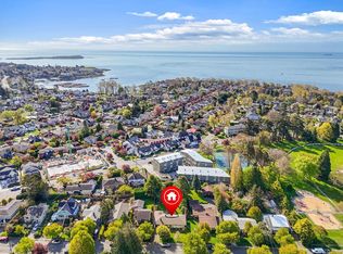 1675 Earle St, Victoria, BC V8S1N4