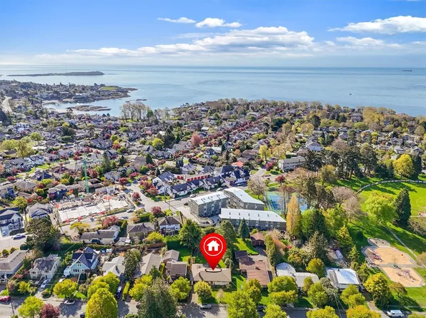 1675 Earle St, Victoria, BC V8S 1N4