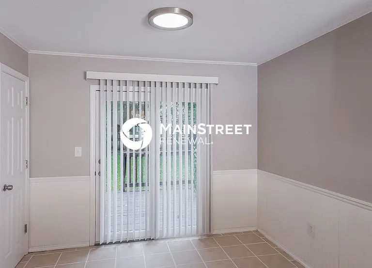 10812 Pineview Ct — Photo 8