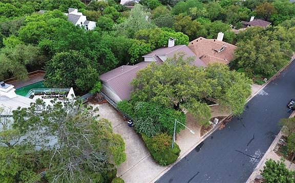5th image of 4801 Twin Valley Dr