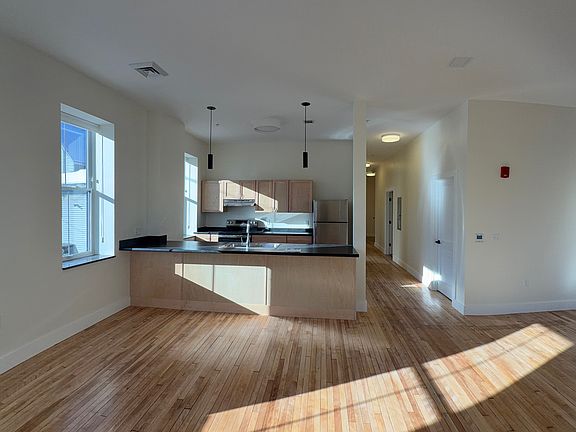 2nd image of 560 Railroad St #12