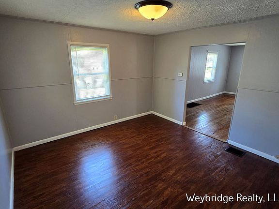 4th image of 6259 Mayflower Ave
