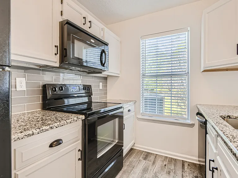 8281 Golf Ridge Dr — Photo 6