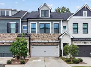 210 Walker Ave, Roswell, GA 30076