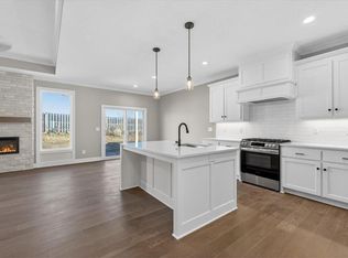 25056 W 94th Ter, Lenexa, KS 66227