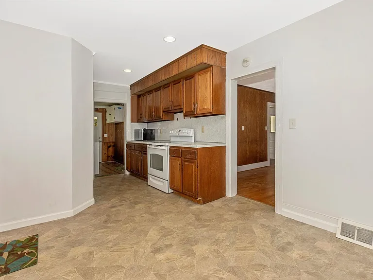 13634 Glissans Mill Rd — Photo 16