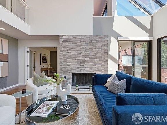 3rd image of 640 Davis Street #21