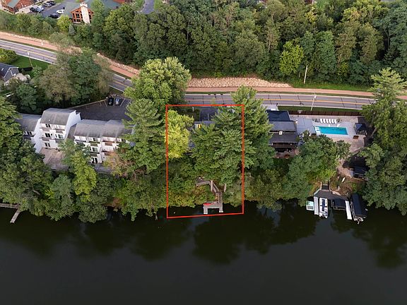 3rd image of 215 Canyon Rd