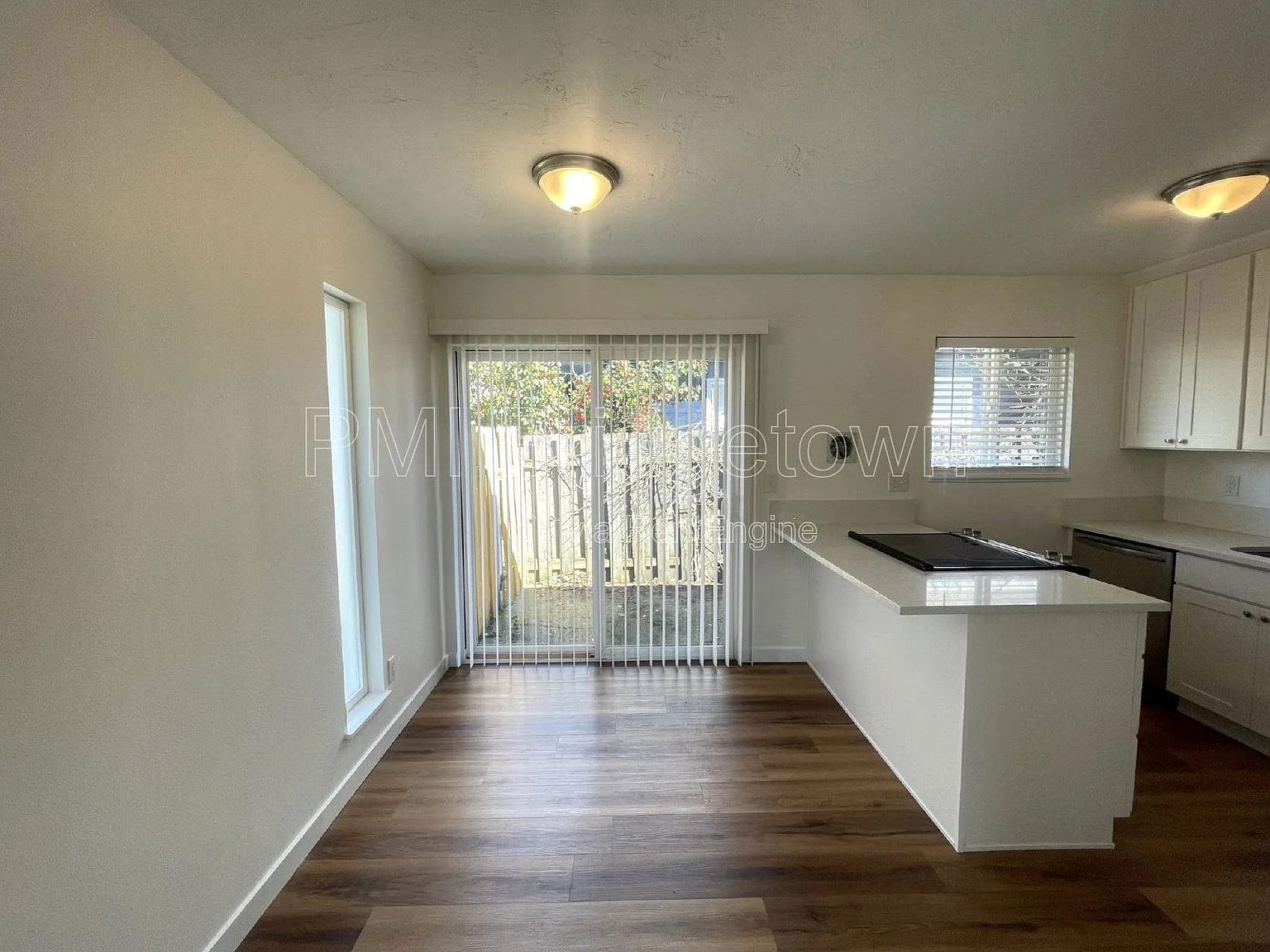 4006 SE 60th Ave photo 1