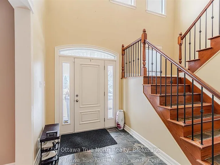 1530 Lords Manor Ln — Photo 3