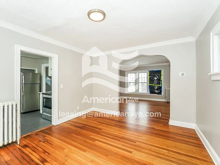 706052_004_dining_room_4.jpg