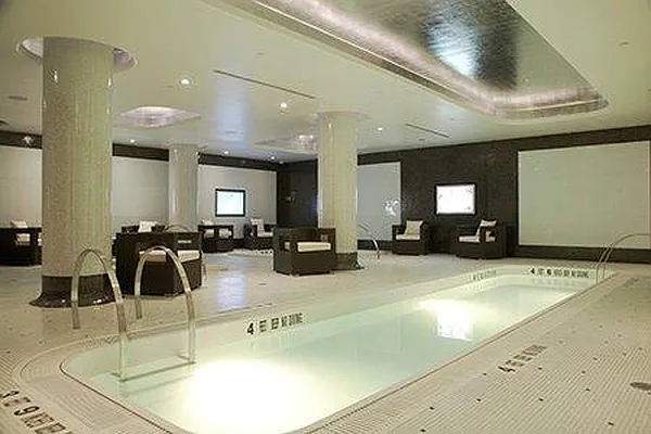 Rented by Brown Harris Stevens | media 44