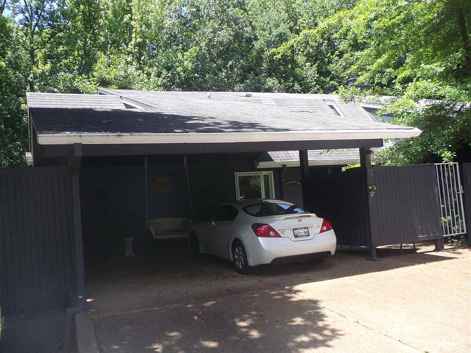 1st image of 1104 N Parkway APT 12