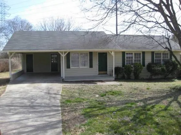 94 Burnt Hickory Dr, Cartersville, GA 30120