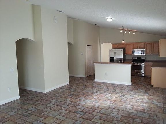 5th image of 257 Jessamine Dr