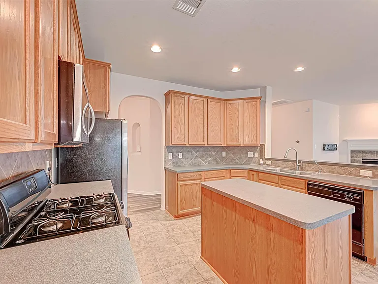 2815 Mustang Hill Ln — Photo 18