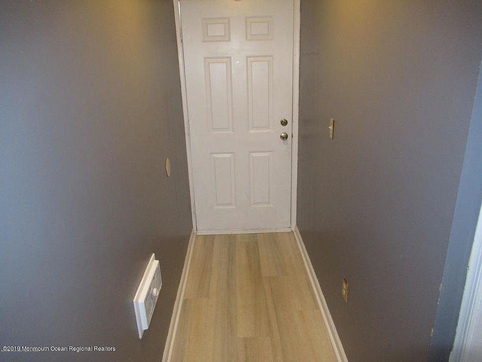 1st image of 1103 Scarlet Oak Ave