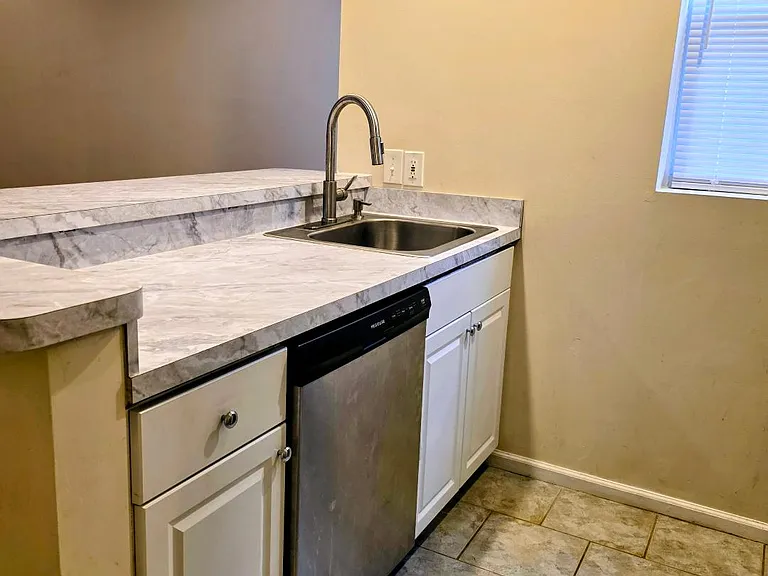 436 E Fort Ave — Photo 6