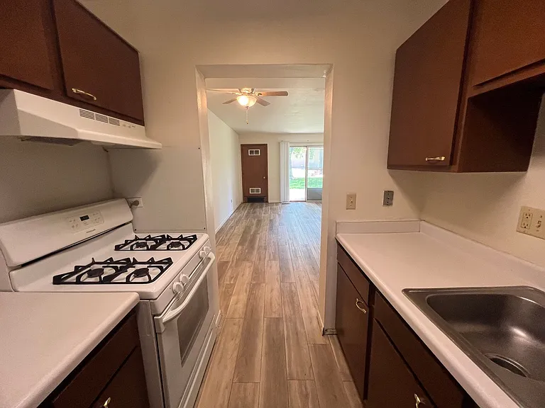 Orchard Hills Apartments — Photo 21