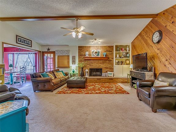 4th image of 2908 Greenfield Dr