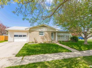 405 W Main St, Aledo, IL 61231