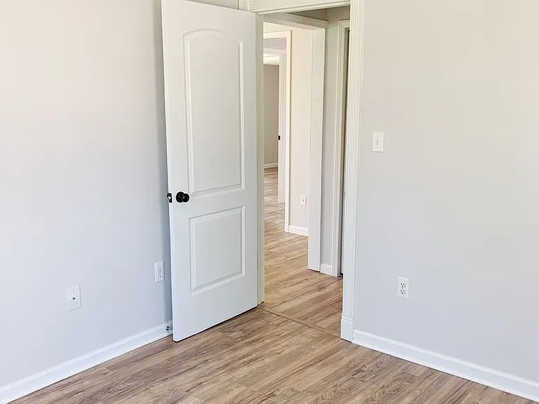 346 Virginia Ave — Photo 10