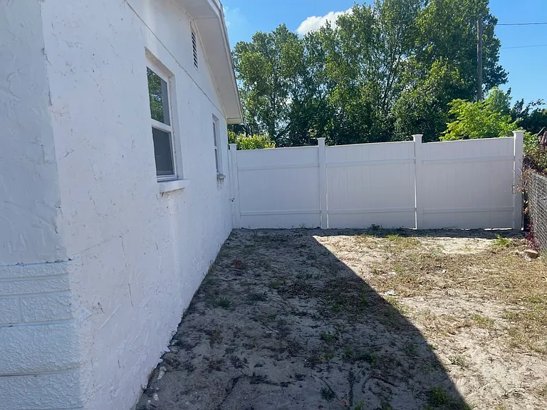 12806 Vassar Ct — Photo 9