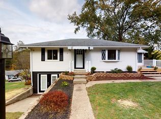 31 Greenbriar Ln, Wheeling, WV 26003