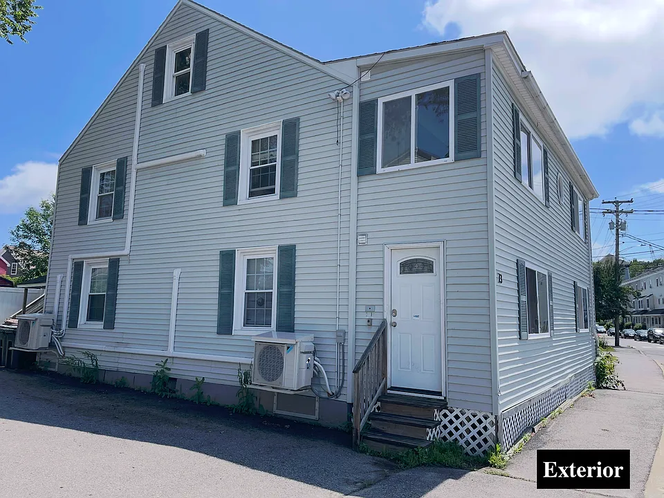 73 Water St #202
