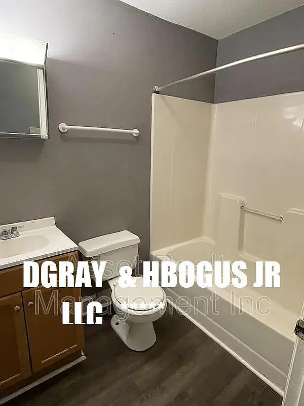 3 bed, 1005 sqft, $1,500 — Photo 1
