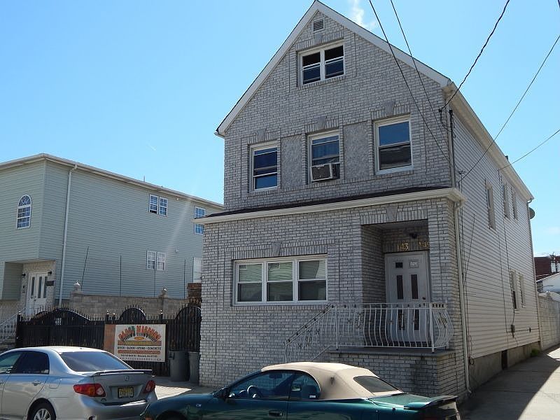 2nd image of 143-145 Brill St