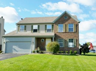 7892 Pinehill Rd, Lewis Center, OH 43035