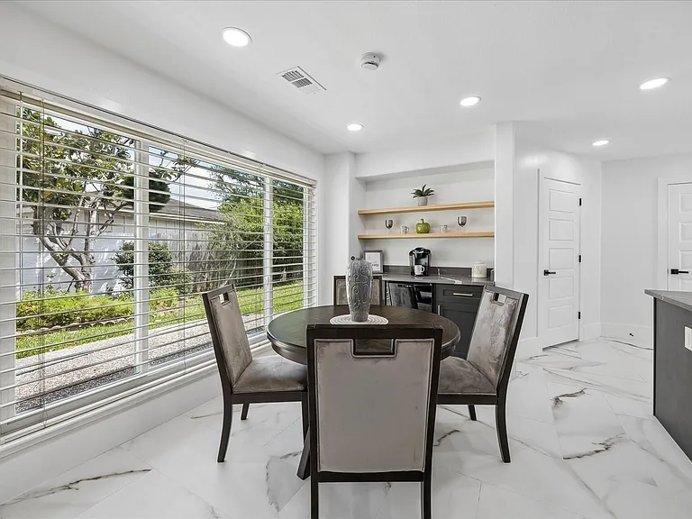 7711 Meadowvale Dr — Photo 15