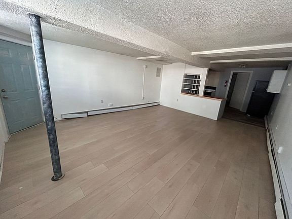 3rd image of 421 Hanover St APT 9