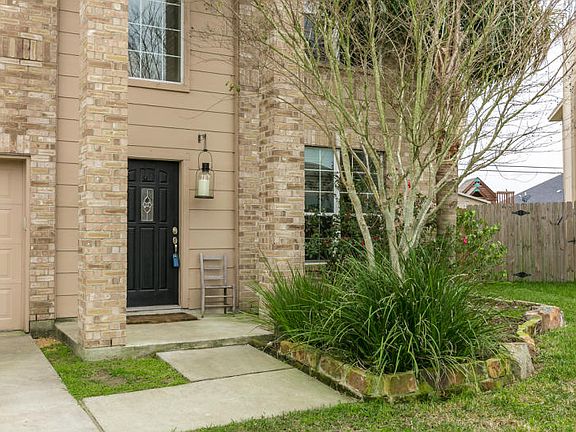 3rd image of 3926 Accrington Ct
